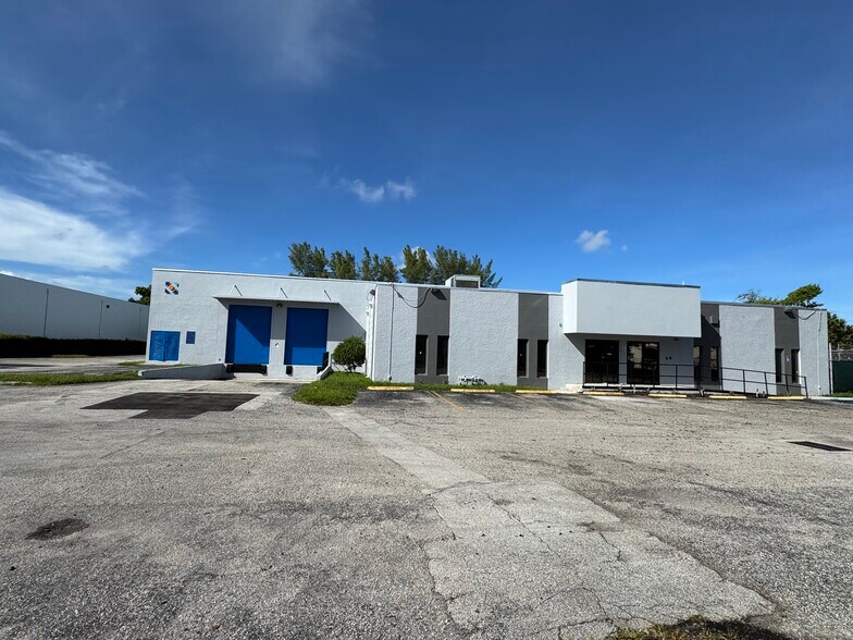 More Photos Of 1280 SW 27th Ave, Pompano Beach Warehouse For Lease