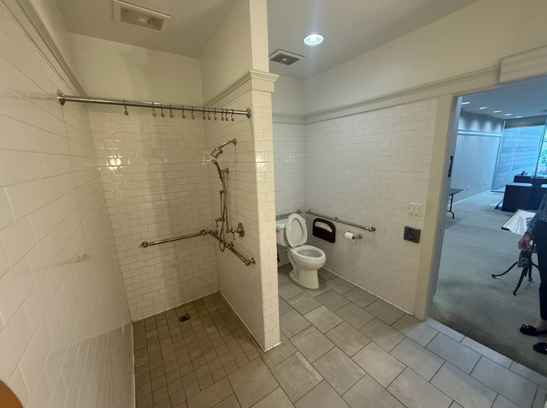 More Photos Of 7917 Ivanhoe Ave, La Jolla Office Residential For Lease