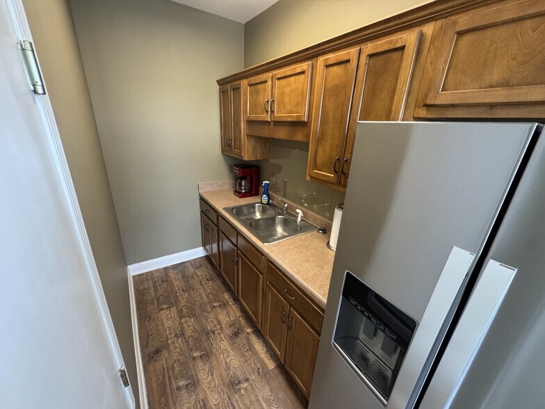 More Photos Of 6253 Goodman Rd, Olive Branch Office For Lease