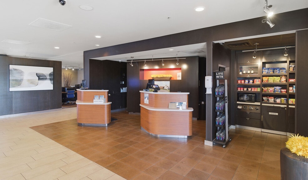 More Photos Of 7676 East State St, Rockford Hotel For Sale