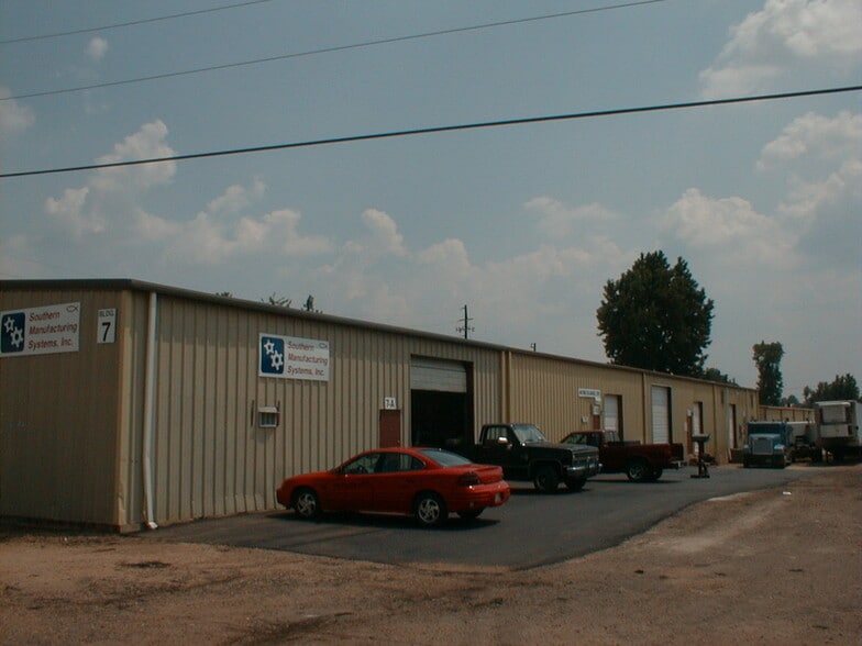 More Photos Of 5000 Highway 80 E, Pearl Warehouse For Lease