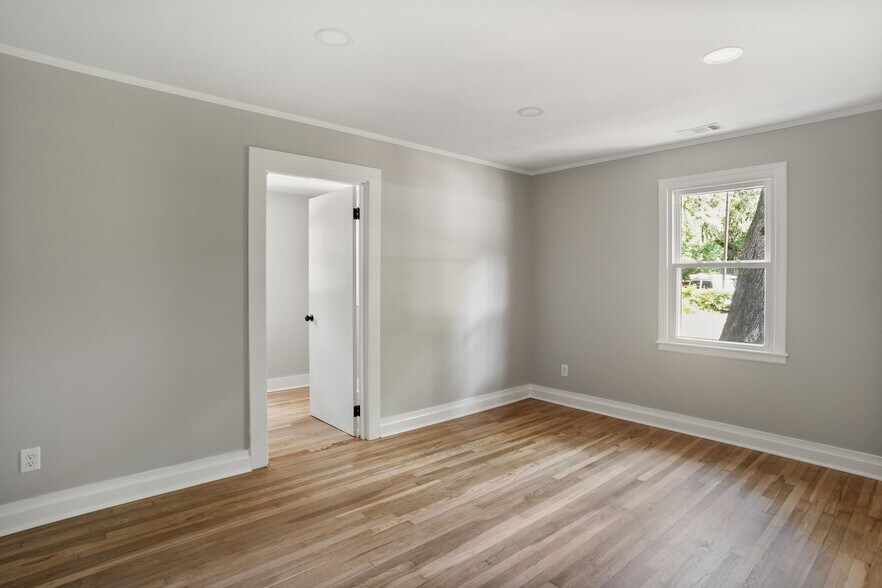 More Photos Of 67 Sams Point Rd, Beaufort General Retail For Sale