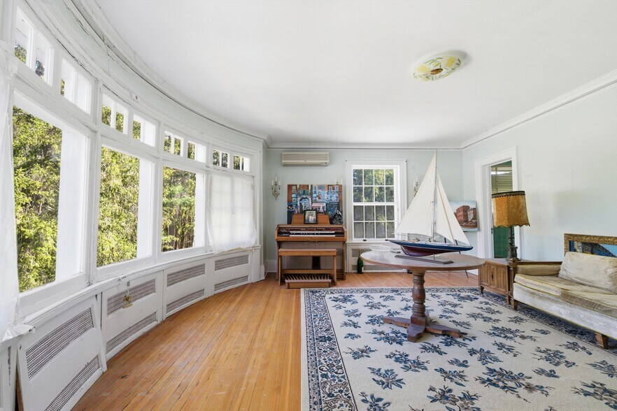 More Photos Of 2255 Ballston Ave, Saratoga Springs Restaurant For Sale