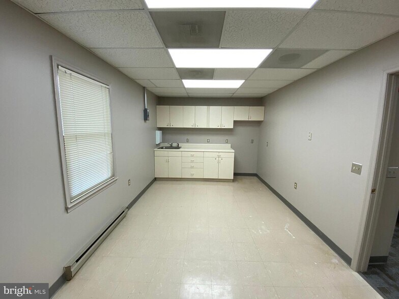 More Photos Of 20311 Lappans Rd, Boonsboro Medical For Sale