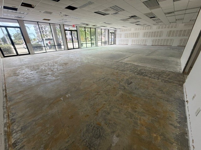 More Photos Of 447 Cape Coral Pky E, Cape Coral Storefront Retail Office For Lease