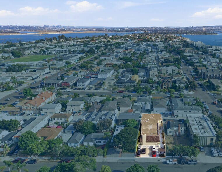 Primary Photo Of 1517 Reed Ave, San Diego Apartments For Sale
