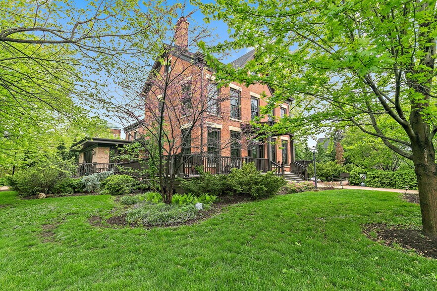 More Photos Of 124 S 2nd St, Geneva General Retail For Sale