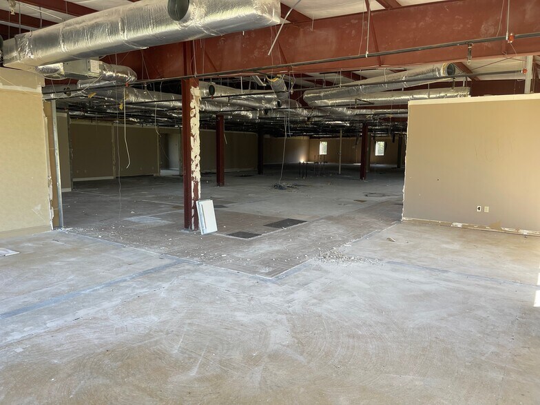 More Photos Of 177 Technology Pky, Auburn Light Manufacturing For Sale