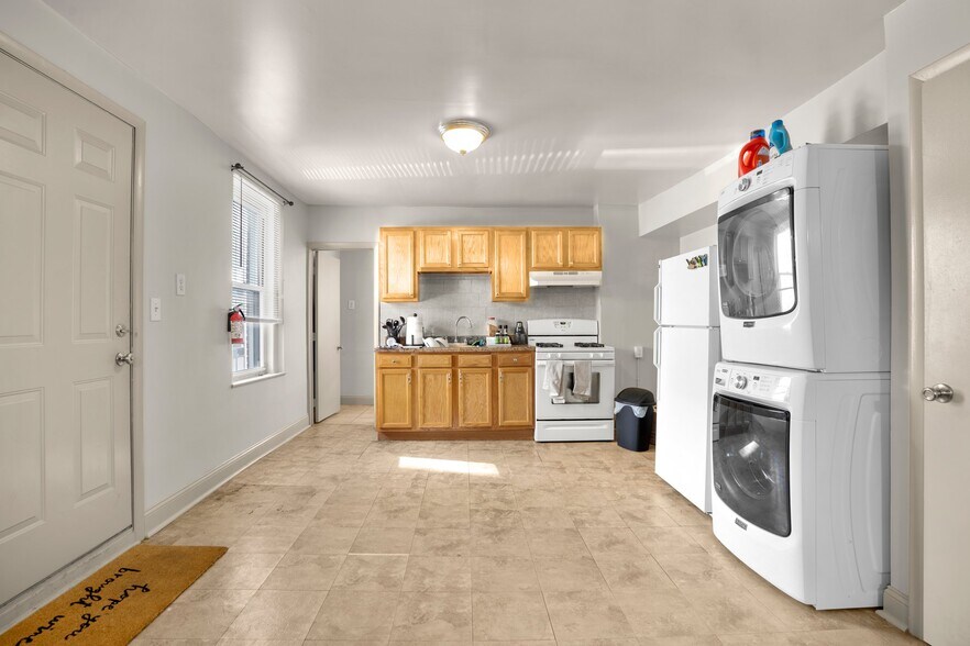 More Photos Of 2819 Eastern Ave, Baltimore Storefront Retail Residential For Sale