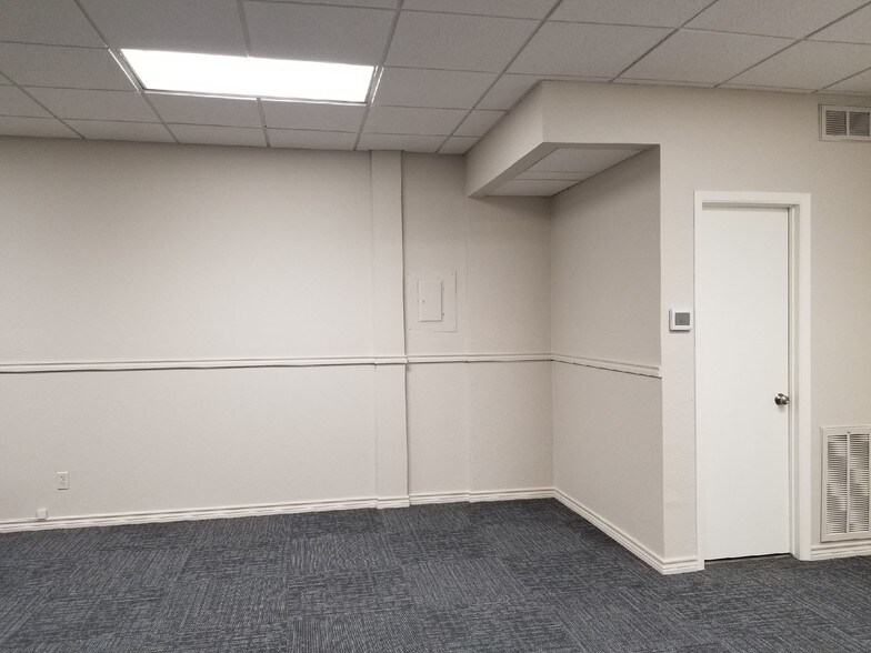 More Photos Of 4255 Bryant Irvin Rd, Fort Worth Medical For Lease