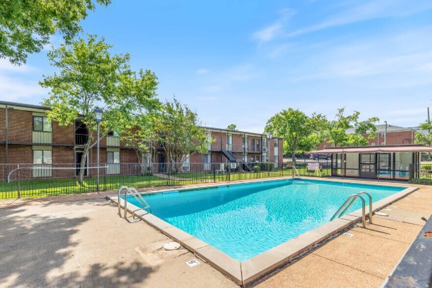 More Photos Of , Nashville Multifamily For Sale