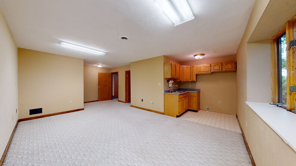 More Photos Of 12249 US Route 30, North Huntingdon Veterinarian Kennel For Sale