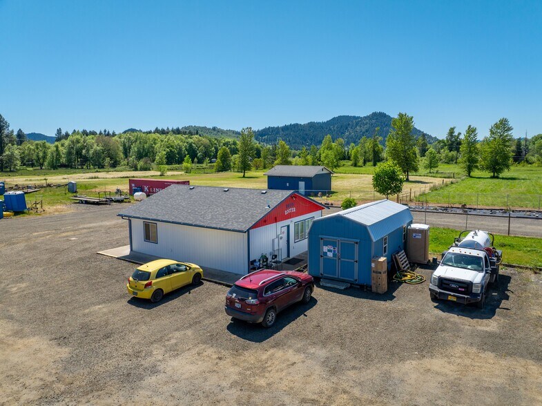 More Photos Of 215 Lawson Ln, Tenmile Warehouse For Sale