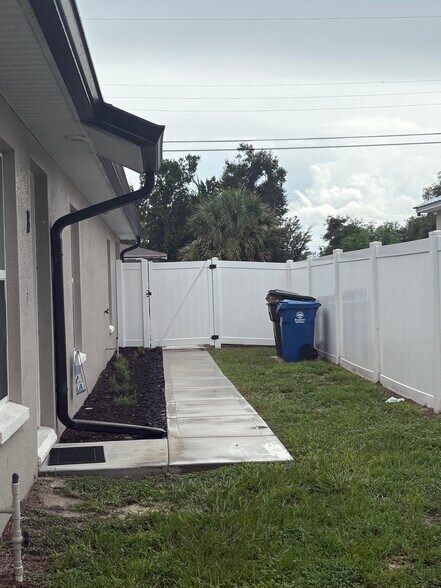 More Photos Of 640-650 E Grapefruit Ave, Lake Alfred Specialty For Sale