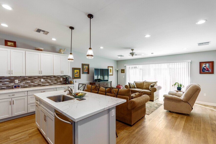 More Photos Of 207 E Monterey Way, Phoenix Office Residential For Sale