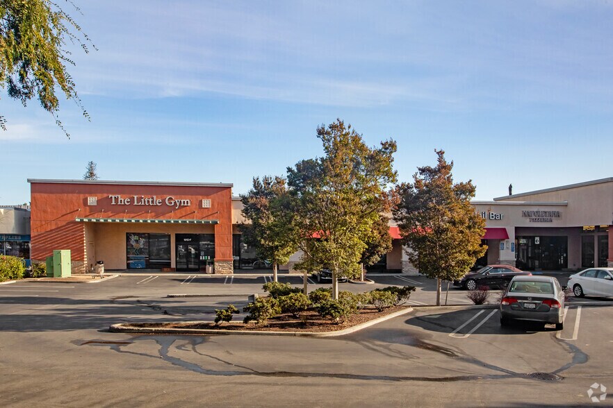 More Photos Of 1910 W El Camino Real, Mountain View Freestanding For Lease
