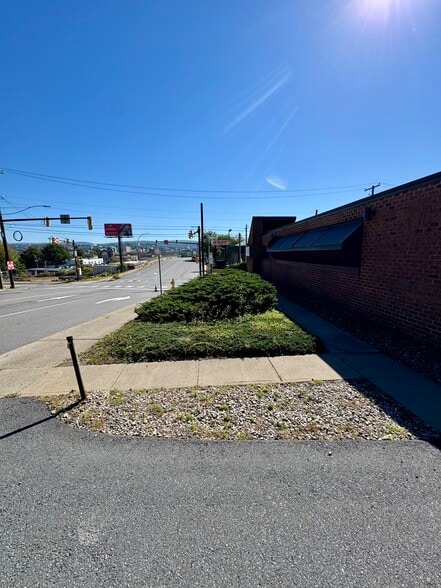 More Photos Of 397 N 9th Ave, Scranton Medical For Sale