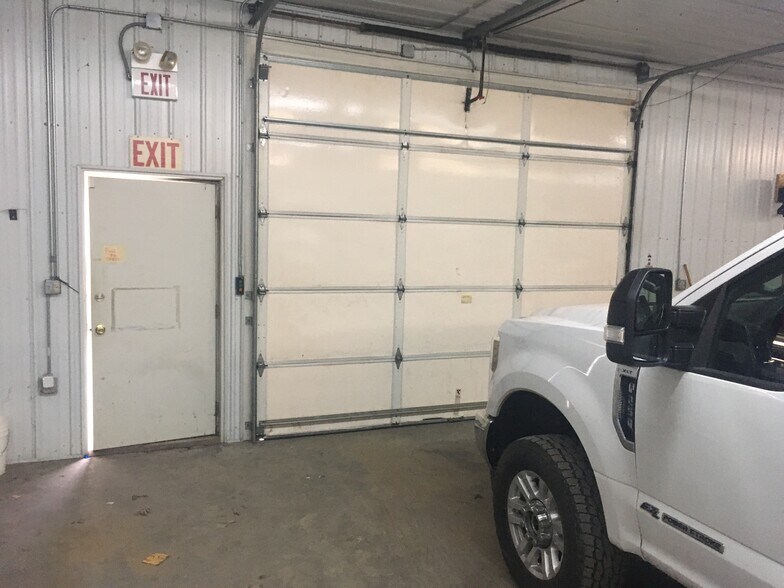 More Photos Of 3126 7th Ave, Charleston General Retail For Sale