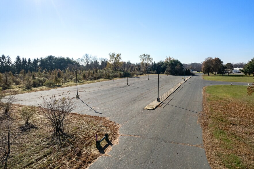 More Photos Of 1 Better Way, Chicopee Distribution For Lease