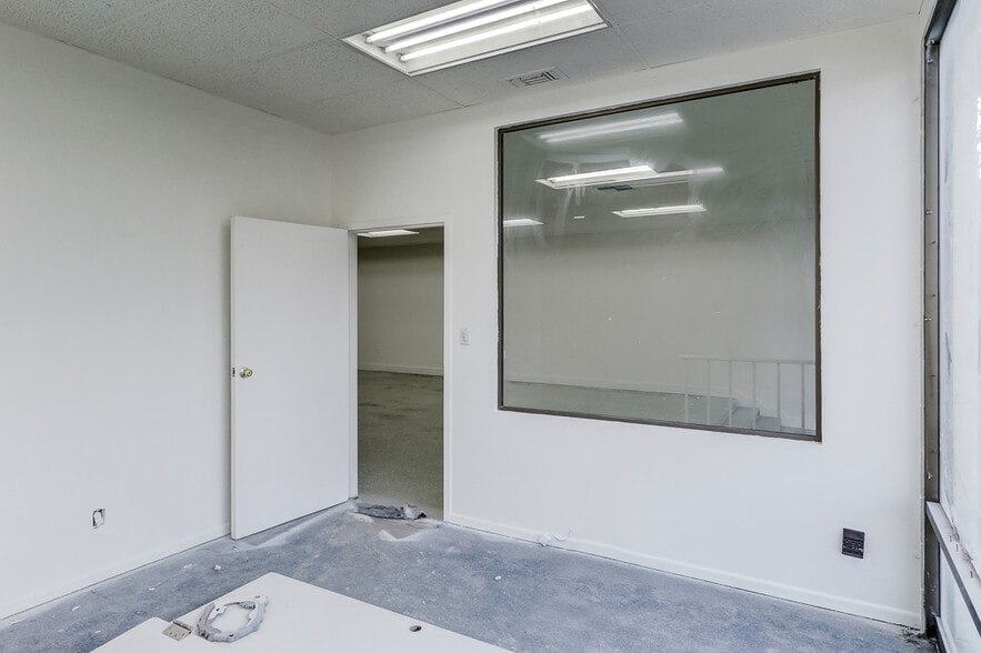 More Photos Of 823 W Colton Ave, Redlands Storefront For Lease