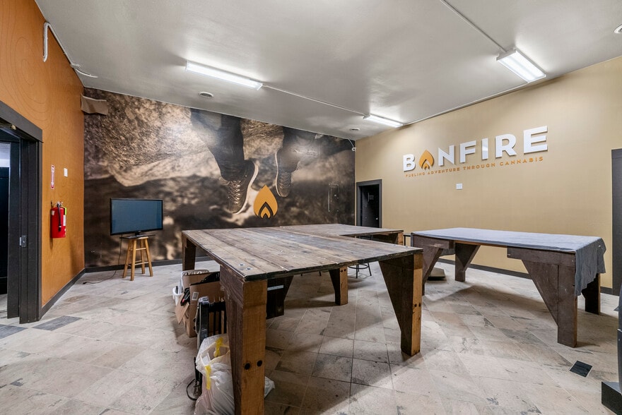 More Photos Of 4837 N Washington St, Denver Freestanding For Sale