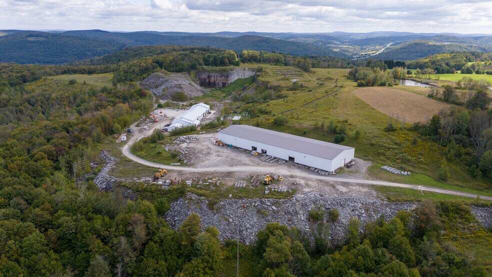 More Photos Of 441 Peck Hill Rd, New Milford Warehouse For Sale