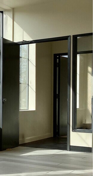 More Photos Of 45 Front St S, Issaquah Office For Lease