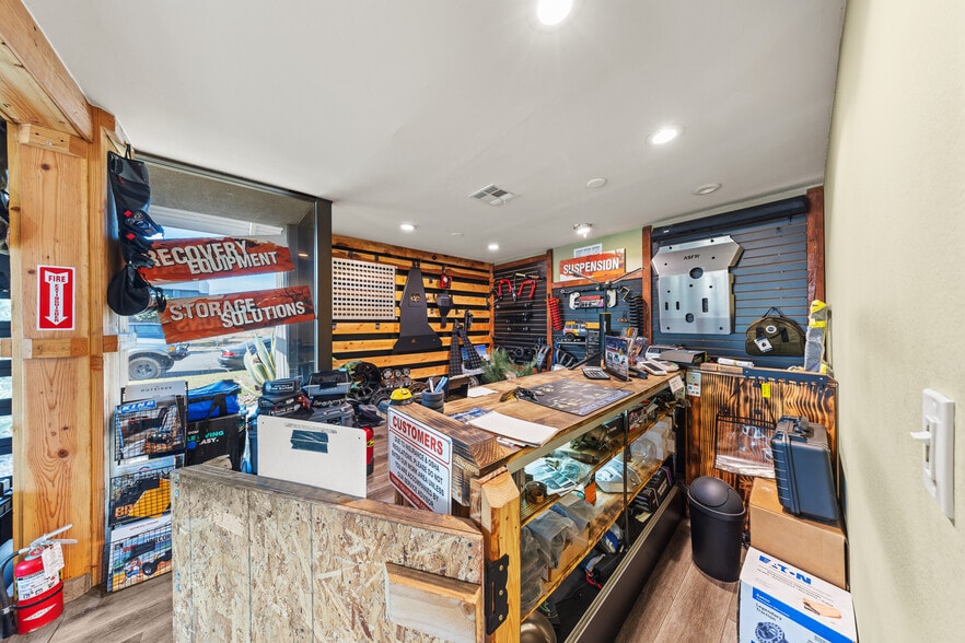 More Photos Of 23282 Peralta Dr, Laguna Hills Warehouse For Sale