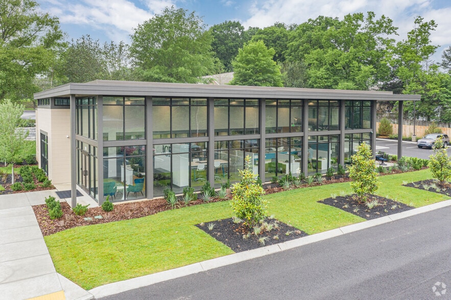 Primary Photo Of 2210 Spedale Ct, Spring Hill Loft Creative Space For Lease