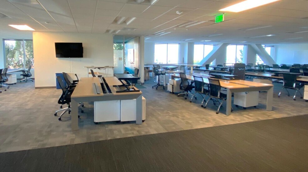 More Photos Of 2 Circle Star Way, San Carlos Office For Lease