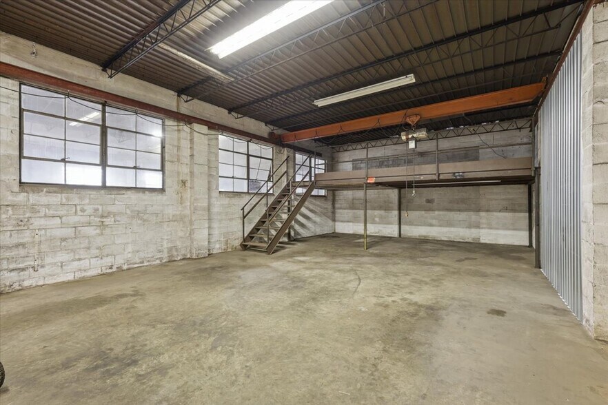 More Photos Of 1020 Wilfred Dr, Orlando Industrial For Sale