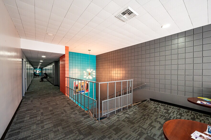 More Photos Of 436 W 4th St, Pomona Office For Lease