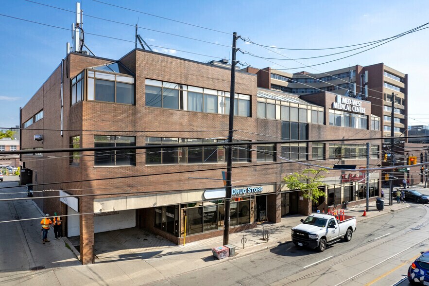 More Photos Of 750 Dundas St W, Toronto General Retail For Lease