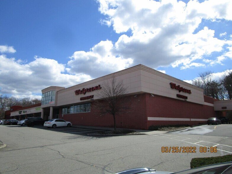 More Photos Of 209-221 Route 59, Suffern Unknown For Lease