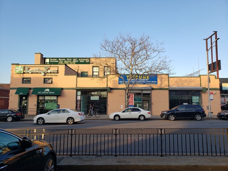 More Photos Of 35-01 Queens Blvd, Long Island City Showroom For Sale