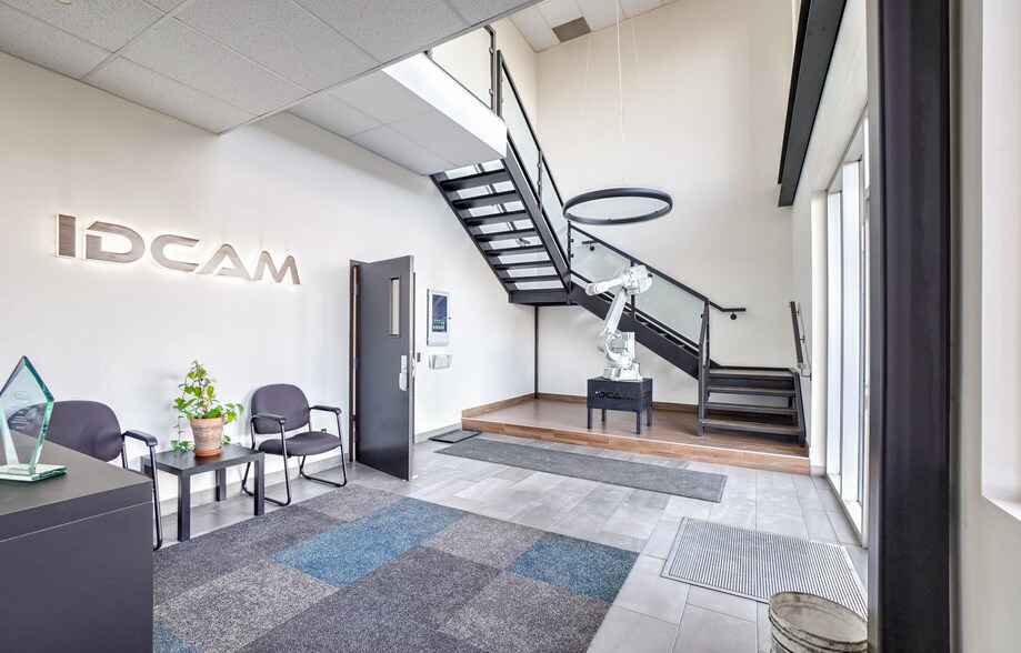 More Photos Of 1000 Rue Gaudette, Saint-jean-sur-richelieu Warehouse For Lease