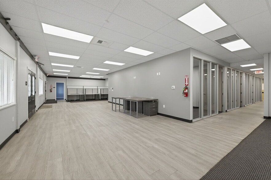 More Photos Of 1113 Castro Way, Sacramento Office For Sale