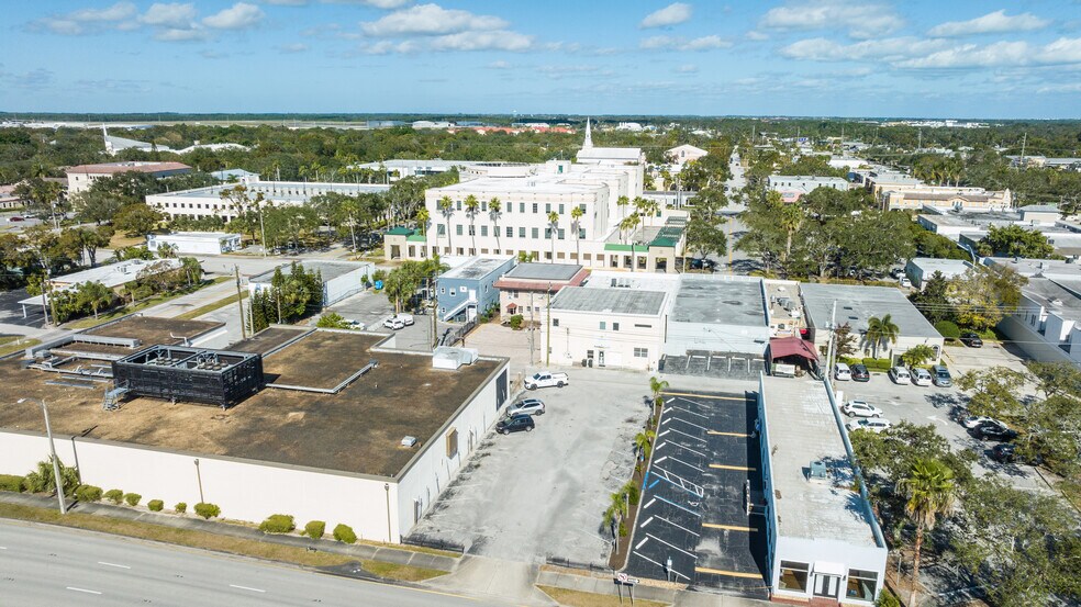 More Photos Of 1507 20th St, Vero Beach Medical For Sale