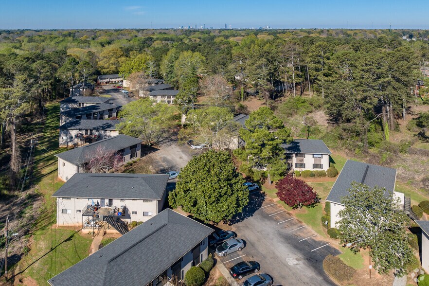 More Photos Of 4015 Covington Hwy, Decatur Apartments For Sale