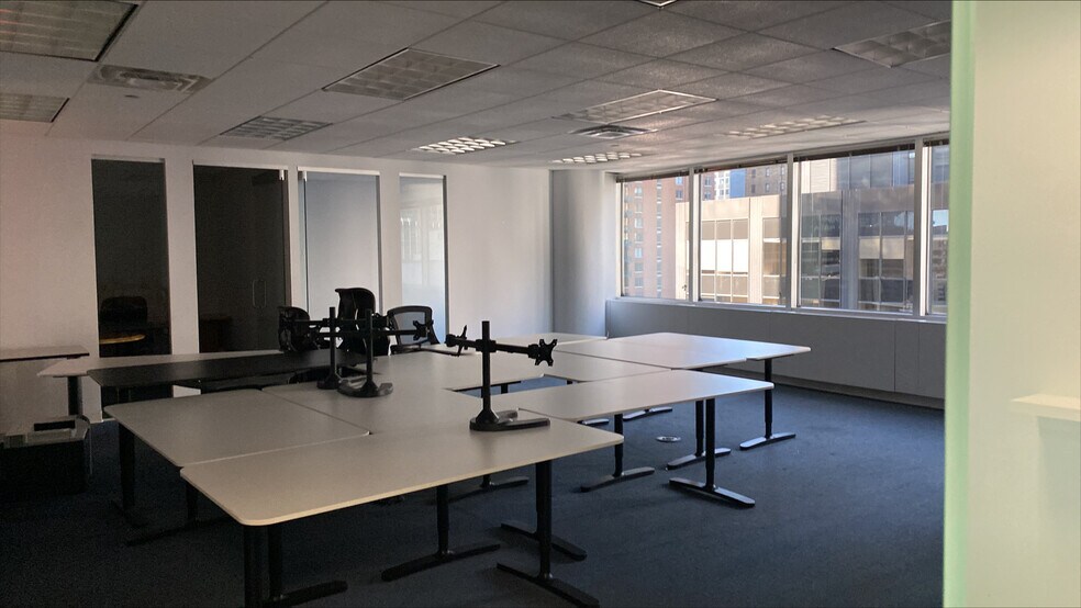 More Photos Of 805 Third Ave, New York Office For Lease
