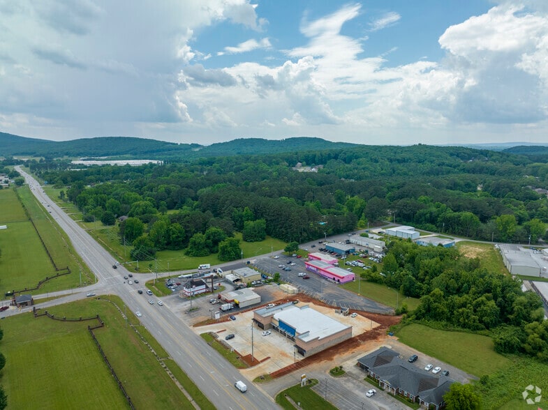 More Photos Of 5095 Moores Mill Rd, Huntsville General Retail For Lease