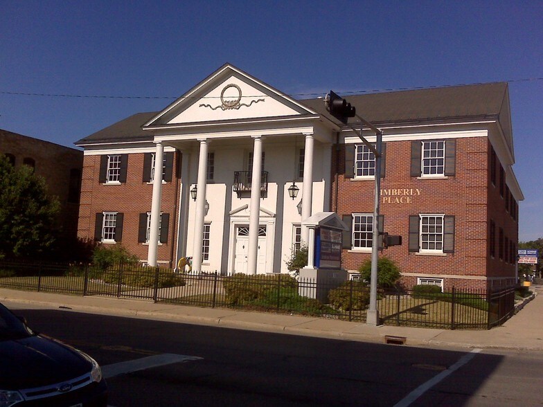 Primary Photo Of 601 Oregon St, Oshkosh Office For Lease