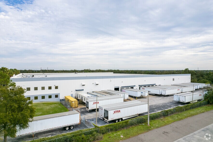 More Photos Of 8221 Eagle Palm Dr, Riverview Distribution For Lease