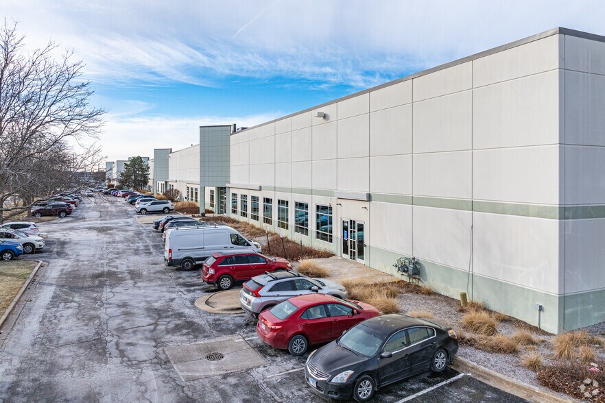 Primary Photo Of 2012 Corporate Ln, Naperville Manufacturing For Lease
