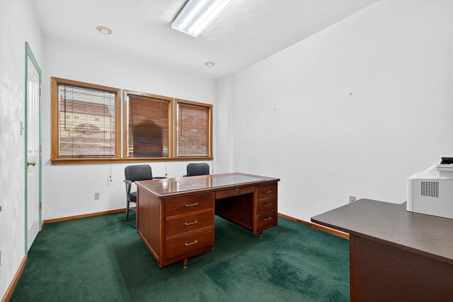 More Photos Of 210 E 5th Ave, Tarentum Office For Sale