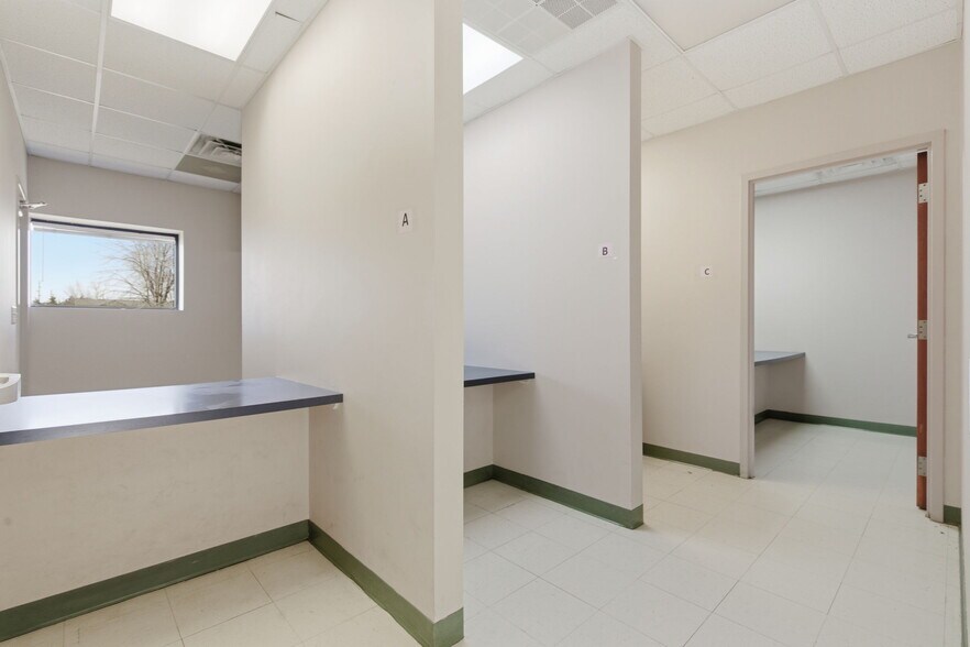 More Photos Of 1612 N Osteopathy, Kirksville Office For Sale