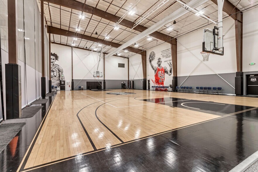 More Photos Of 5639 Mirabella Dr, Herriman Showroom For Sale