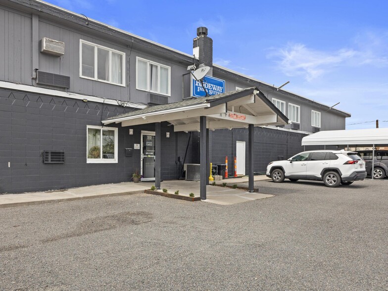 More Photos Of 935 9th Ave, Sidney Hotel For Sale