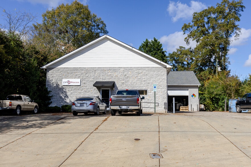 More Photos Of 138 Massey St, Fort Mill Light Manufacturing For Lease