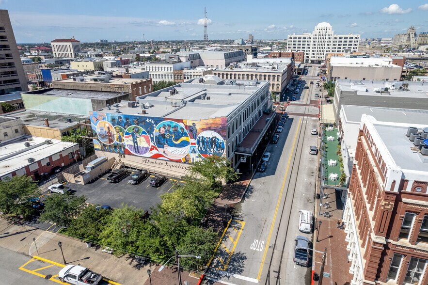 More Photos Of 2215 Strand St, Galveston Unknown For Lease